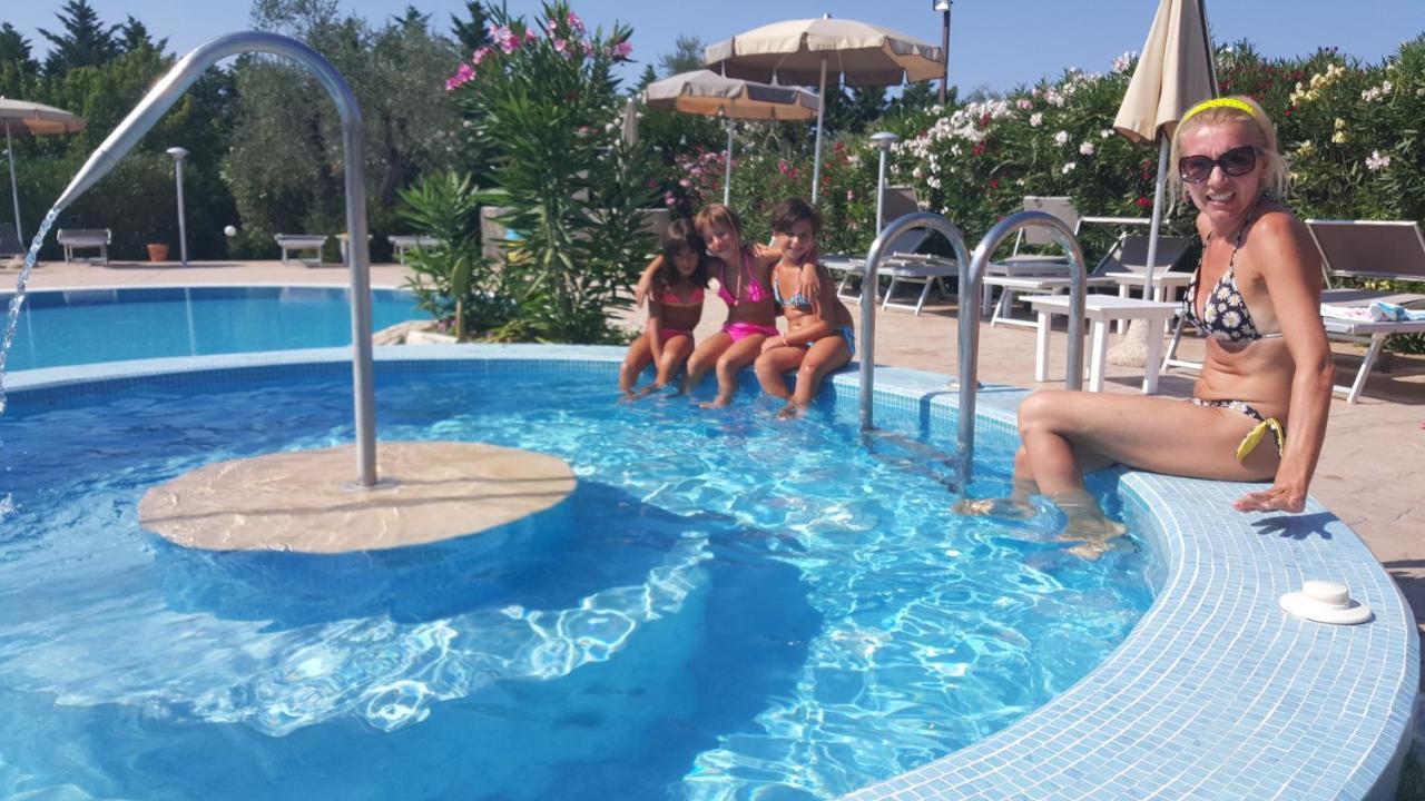 Agriturismo I Tesori Del Sud Vieste, Puglia Екстер'єр фото